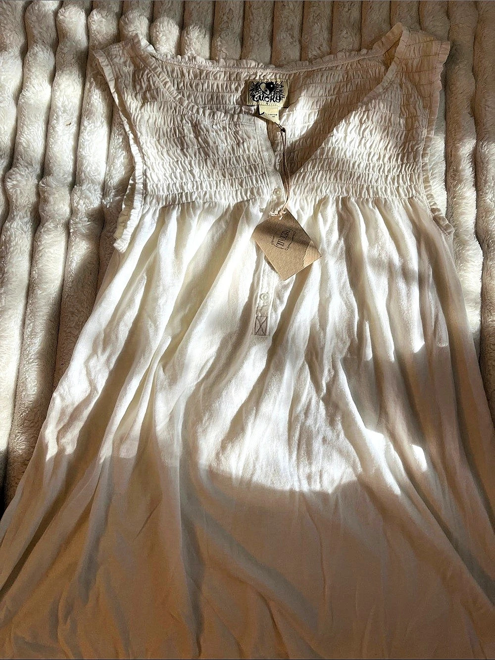 Lucky Brand S/S Smocked Henley Trapeze Top White Medium